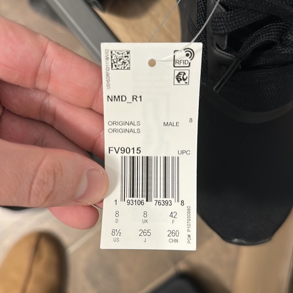 Adidas Triple Black Nmd_R1 Size 8.5 - Picture 6 of 6